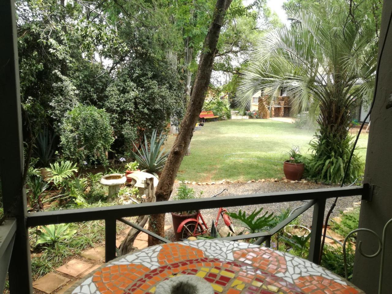 Adam'S Eden Guest House Pretoria-Noord Exterior foto